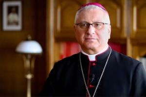 biskup artur mizinski